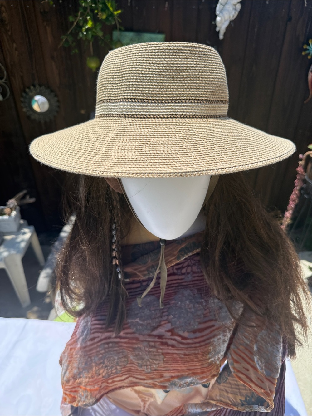 Classic Wide-Brim Straw Sun Hat in Natural